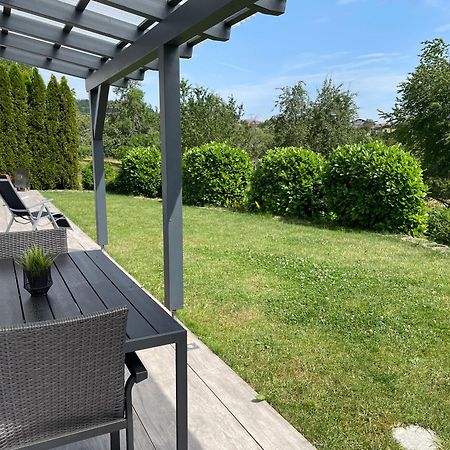 Im Grünen - Ferienwohnung mit privatem Garten, Terrasse, Spielplatz&schöner Aussicht Weilheim Exterior foto